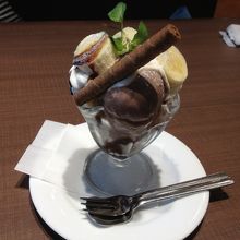 チョコバナナパフェ