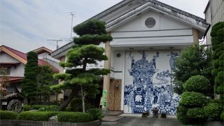 鹿沼一華麗な彫刻屋台が見られます。