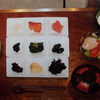 朝食は見た目にも綺麗