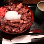 築地市場の鶏肉たっぷり「ぽんじり丼」の店