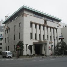 横浜に本・支店のある銀行の親睦会の集会所です