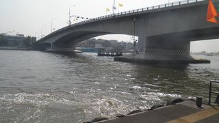 チャオプラヤー川に架かる橋