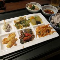 夜の和食処のビュッフェ
