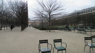 パレロワイヤル庭園　モダンでかつクラシカル