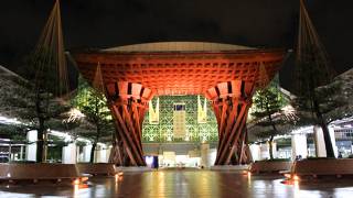 インパクトのある立派な門だけど何をイメージしてるのかと...