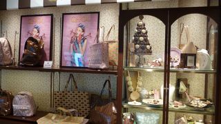 個性的なデザインのアクセサリー