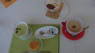 モダンなインテリア