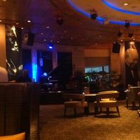 バー リビングルーム