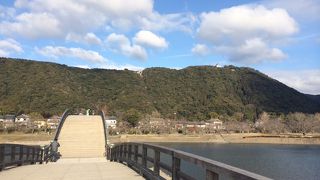 木造製の錦帯橋、強化の改善、改良の不屈の努力！