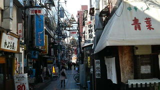 中野駅近くの独特のスープが魅力のラーメン屋