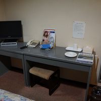 簡単なデスクもあります