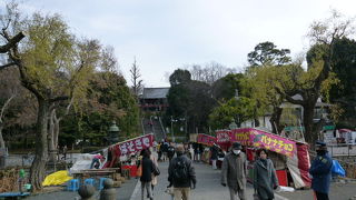 医薬を広めたとされる神さま