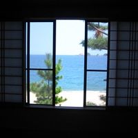 部屋からの眺望。海が目の前です。