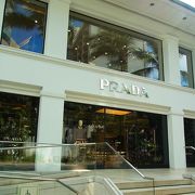 プラダ (ワイキキ店) クチコミ・アクセス・営業時間|ホノルル プラダ (ワイキキ店) クチコミ・アクセス・営業時間|ホノルル