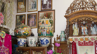 これ自体は訪れる価値はないがJoo Chiat Roadは歩く価値がある