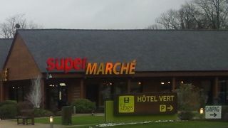 モンサンミッシェル対岸のスーパー