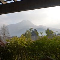 ２回の風呂からの由布岳の眺望