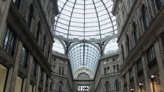 十字型のアーケード