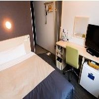 コンパクトで快適な部屋です