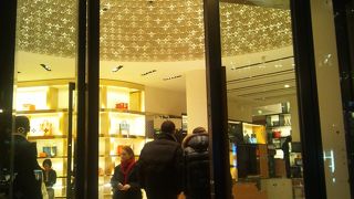 昼間は入場制限してました。