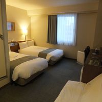 左手のドアが浴室です