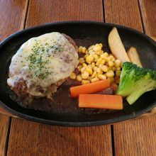 チーズハンバーグステーキ￥1260