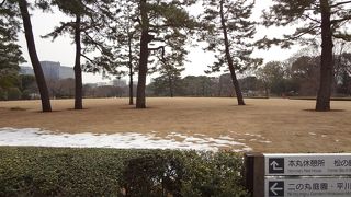 江戸城の中心だった場所です。