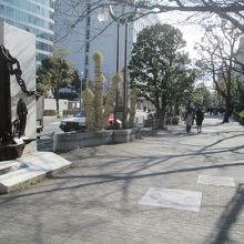 「東京都計量検定所」前から、離島への旅？が始まります