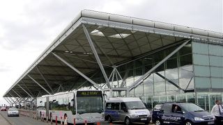 ロンドン・スタンテッド空港 (STN)