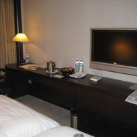 基本的なものは揃っています。シックな寝室はよかったです。