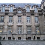 パリ市歴史図書館