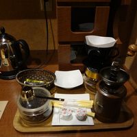 コーヒーは豆をミルで挽いて