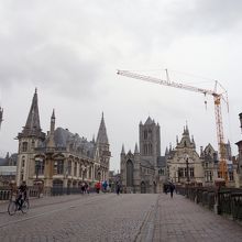 橋の手前からの風景