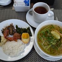朝食の麺。その場で作ってくれます