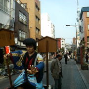 伝法院通りに潜む歌舞伎で有名な盗賊たち