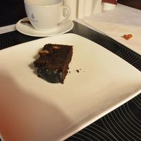 甘さ控えめのケーキもおいしかった