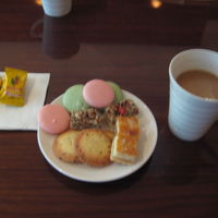 こんな感じで、小腹が空いて戻ると・・次の作戦会議って感じ。