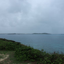 西平安名崎から見た池間島