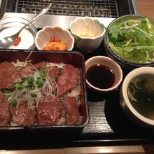 山形牛あぶりトロ重