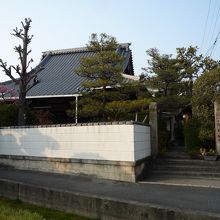 地元の人の信仰を集めている