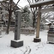 雪の萩中神社