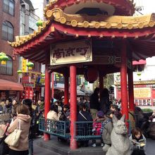 人がたくさんです。