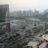 部屋からの眺め(ベネチアン方面)