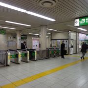 総武線の地下駅