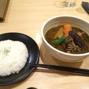 スパイスの効いているスープカレー屋さん