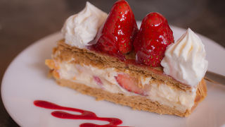 ブッフェ美味。とくに別注のミルフィーユ美味しかった　