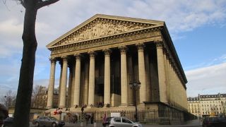 フォワイエ　ドゥ　ラ　マドレーヌ　　バックパッカーのときには助かりました