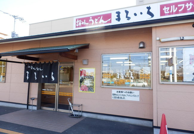 幹線道路沿いの大型店