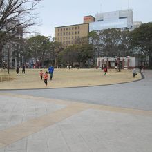 横浜公園