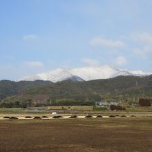 広沢池湖畔からの長め。